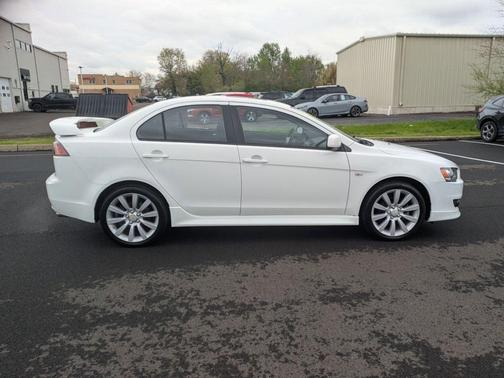 White 2010 Mitsubishi Lancer GTS