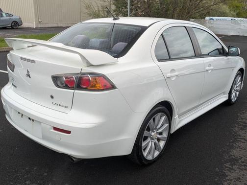 White 2010 Mitsubishi Lancer GTS