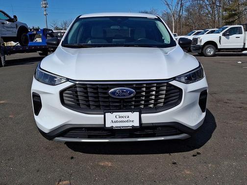 Oxford White 2023 Ford Escape Active