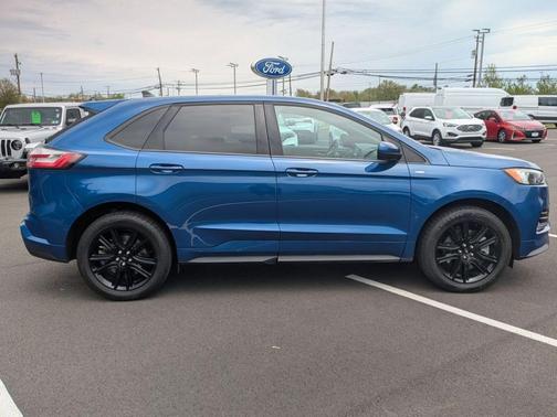 Blue Metallic 2023 Ford Edge ST Line