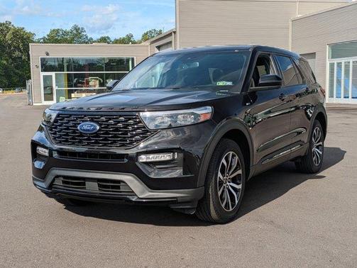 2022 Ford Explorer ST-Line