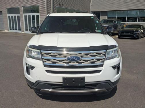 Oxford White 2018 Ford Explorer XLT