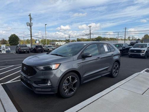2022 Ford Edge ST