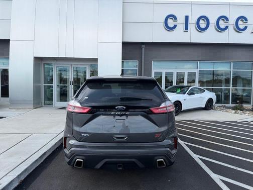 2022 Ford Edge ST