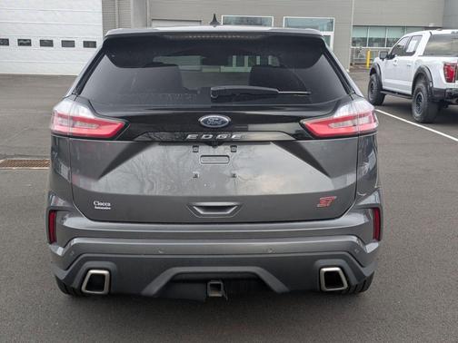 2022 Ford Edge ST