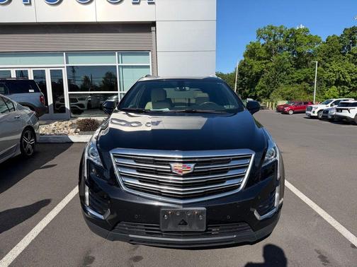 Black Metallic 2017 Cadillac XT5 Luxury