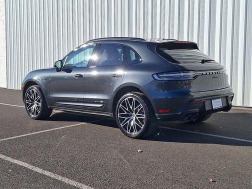 2025 Porsche Macan 