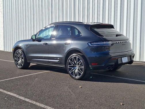 2025 Porsche Macan 