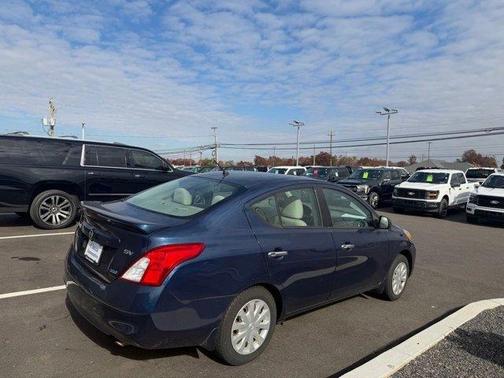 2014 Nissan Versa 1.6 SV
