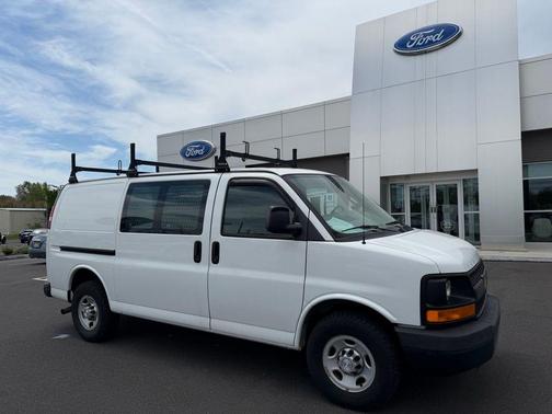 Summit White 2016 Chevrolet Express 2500 Work Van