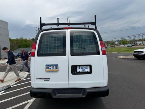Summit White 2016 Chevrolet Express 2500 Work Van