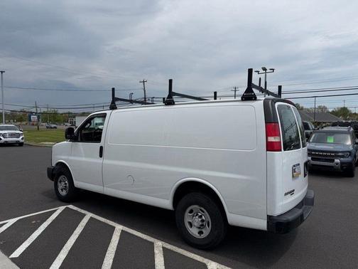 Summit White 2016 Chevrolet Express 2500 Work Van