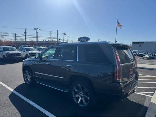 2016 Cadillac Escalade Luxury