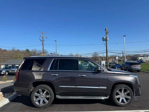 2016 Cadillac Escalade Luxury