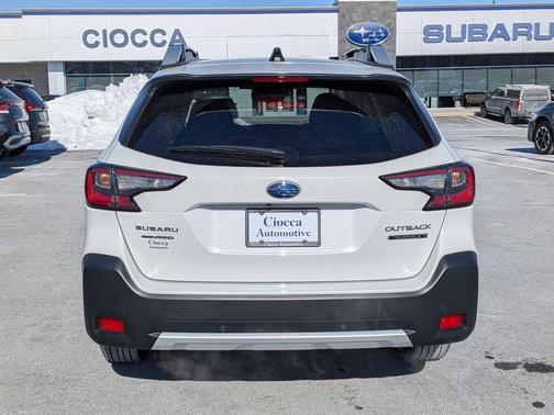 2023 Subaru Outback Touring XT