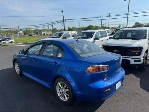 2016 Mitsubishi Lancer ES