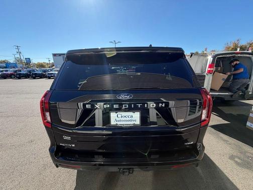 2025 Ford Expedition Max Active