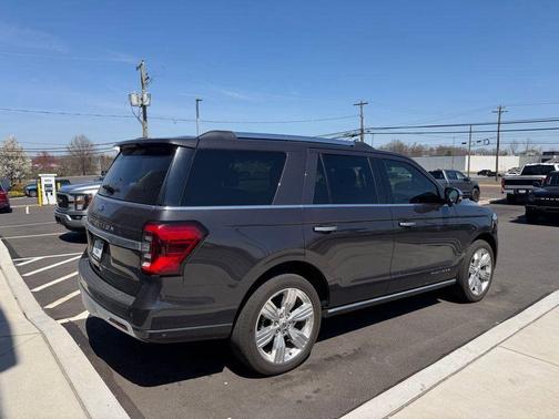 Gray Metallic 2024 Ford Expedition Platinum