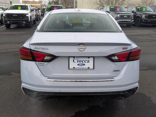 2023 Nissan Altima 2.5 SR