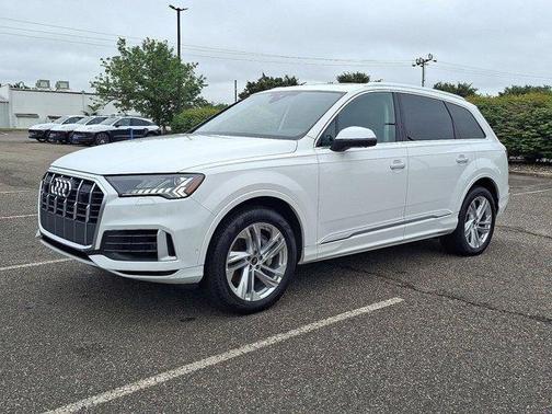 2024 Audi Q7 55 Premium Plus