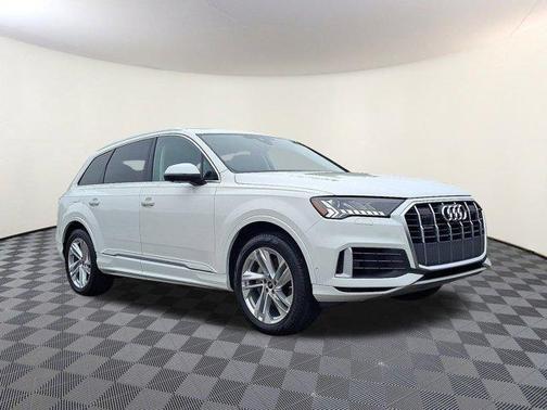 2024 Audi Q7 55 Premium Plus