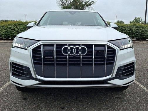 2024 Audi Q7 55 Premium Plus