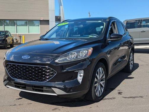 2020 Ford Escape Titanium Hybrid