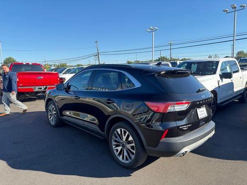 2020 Ford Escape Titanium Hybrid