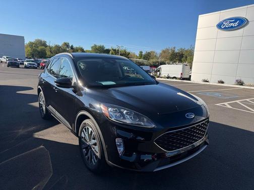2020 Ford Escape Titanium Hybrid