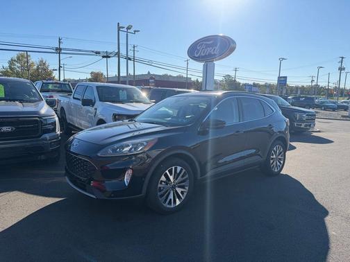 2020 Ford Escape Titanium Hybrid