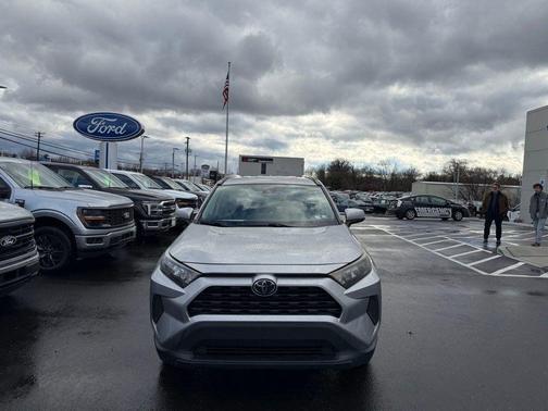 2019 Toyota RAV4 LE