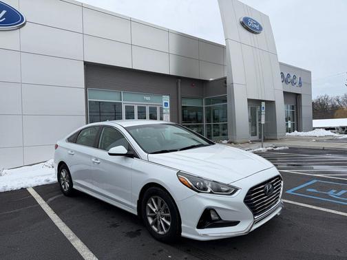 2018 Hyundai SONATA SE