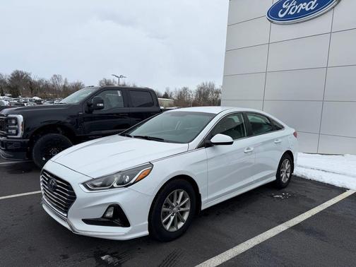 2018 Hyundai SONATA SE