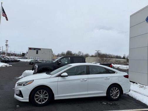 2018 Hyundai SONATA SE