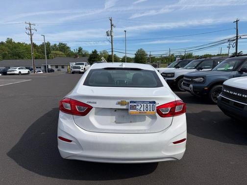 Summit White 2016 Chevrolet Cruze LT Automatic