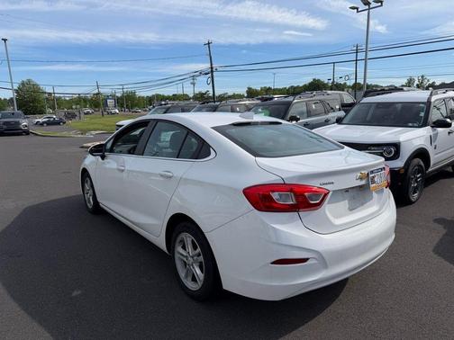 Summit White 2016 Chevrolet Cruze LT Automatic