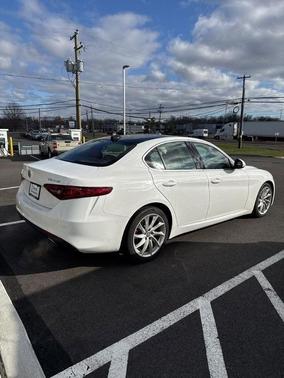 White 2018 Alfa Romeo Giulia Base