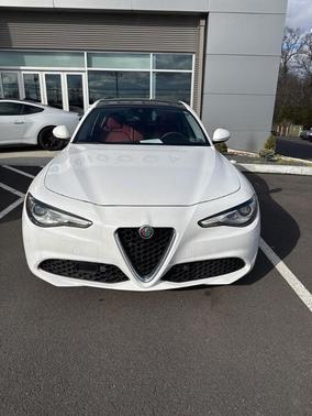 White 2018 Alfa Romeo Giulia Base