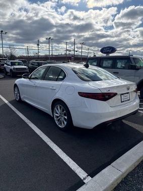 2018 Alfa Romeo Giulia Base