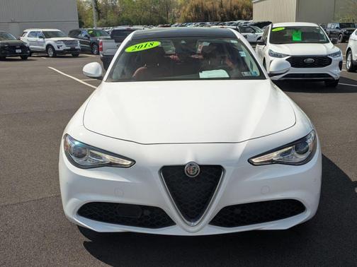 White 2018 Alfa Romeo Giulia Base