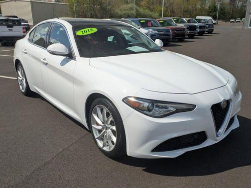 2018 Alfa Romeo Giulia Base