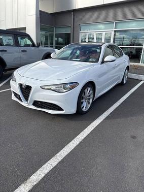 2018 Alfa Romeo Giulia Base