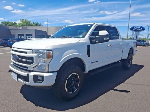 White Metallic 2022 Ford F-250 Lariat