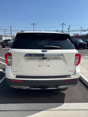 White Metallic 2023 Ford Explorer XLT