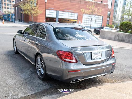 2017 Mercedes-Benz E-Class 300 Sport