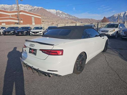 Glacier White Metallic/Black Roof 2019 Audi S5 3.0T Prestige
