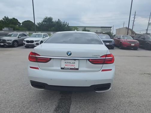 White 2017 BMW 750 I