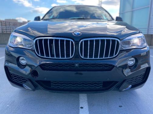 Photo 2 of 32 of 2017 BMW X6 xDrive50i