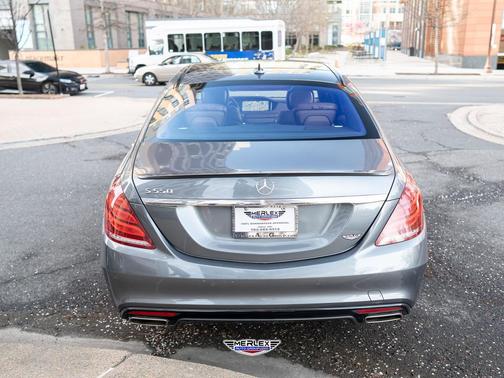 Gray 2017 Mercedes-Benz S-Class 550