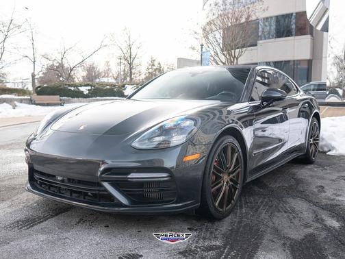 2018 Porsche Panamera Turbo